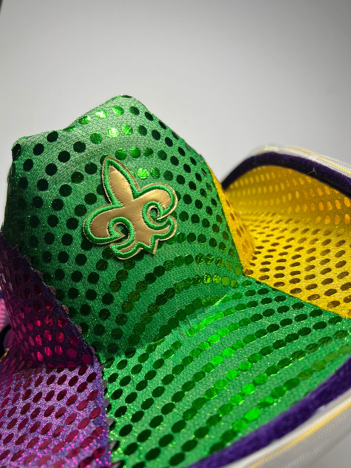 Shine Bright in the Mardi Gras Parade with our Light-Up Cowboy Hat!